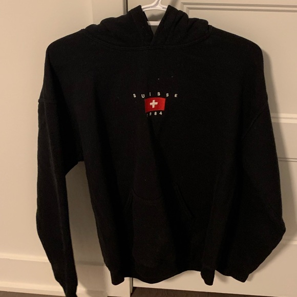 Brandy Melville Suisse Hoodie - Picture 2 of 3